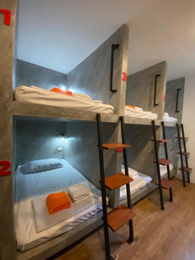 Dudu'S Hostel Тау Экстерьер фото