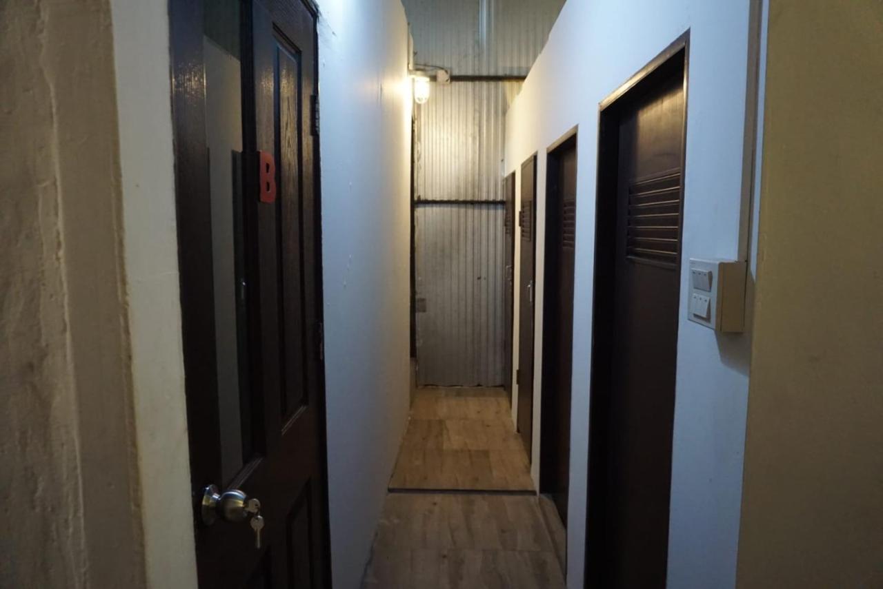 Dudu'S Hostel Тау Экстерьер фото